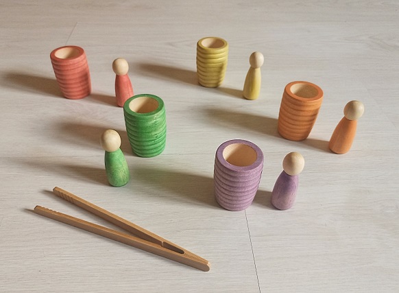 Set cubiletes y nins - Imagen 2